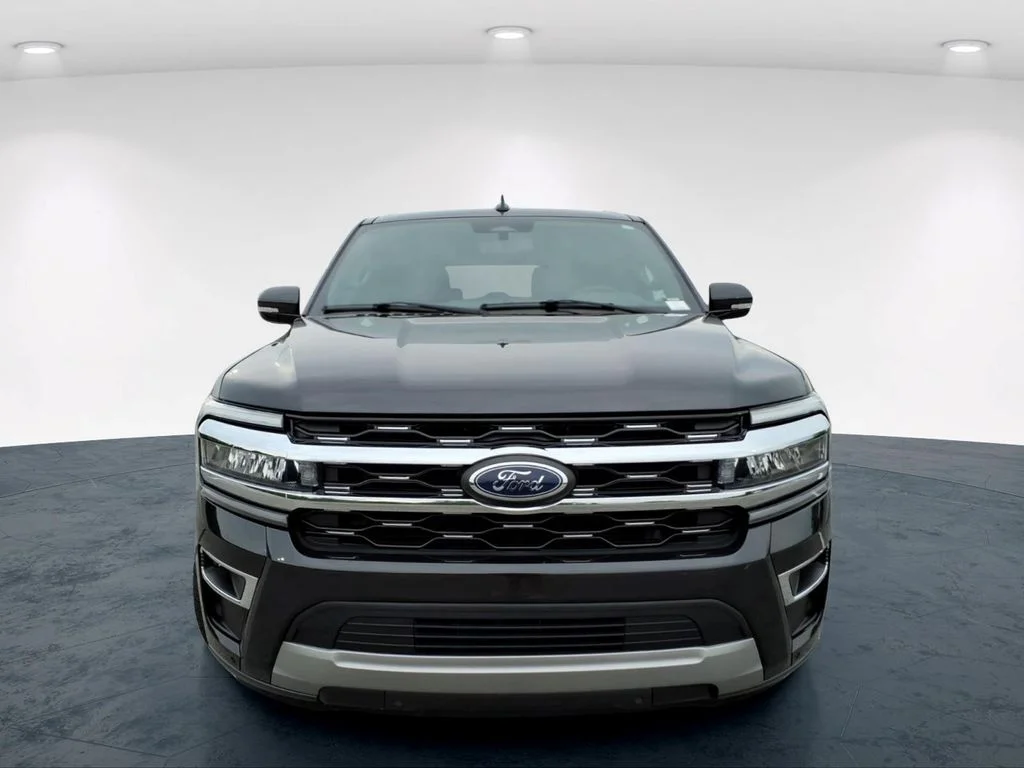 Used 2024 Gray Ford Limited image 4