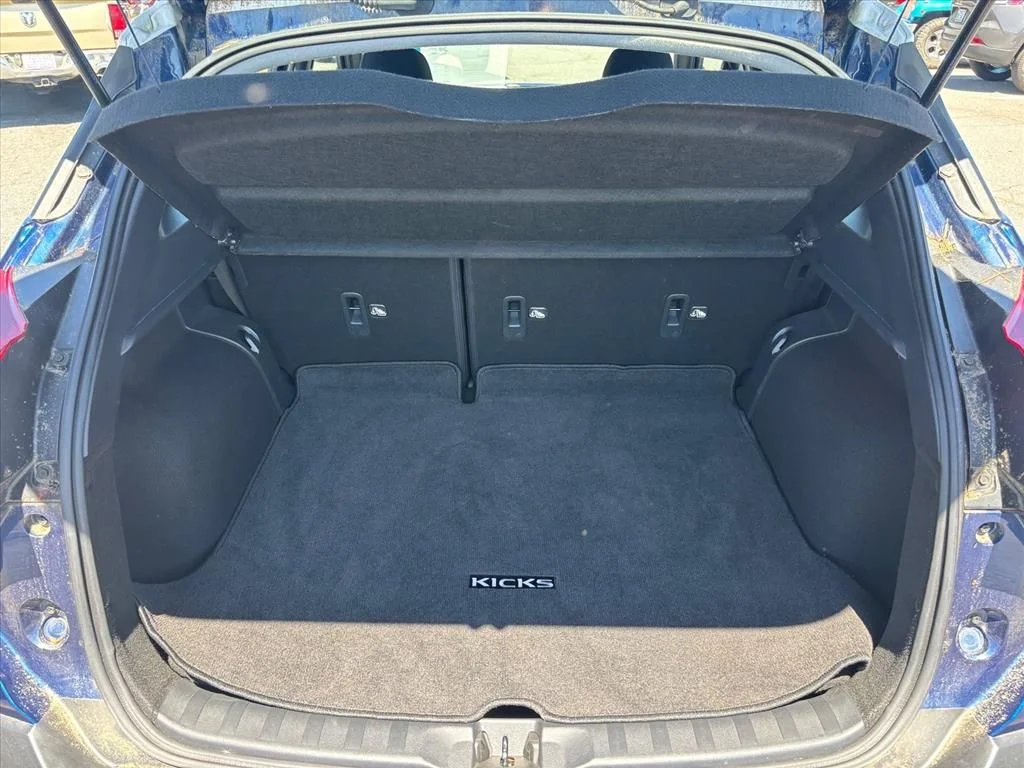 Used 2019 Blue Nissan SV image 26