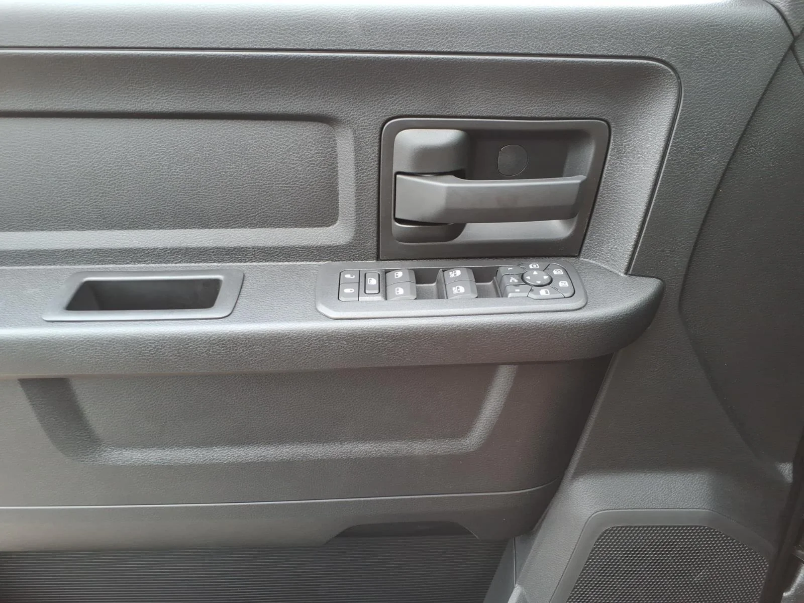 New 2026 Granite Crystal Metallic Clearcoat RAM Tradesman image 8