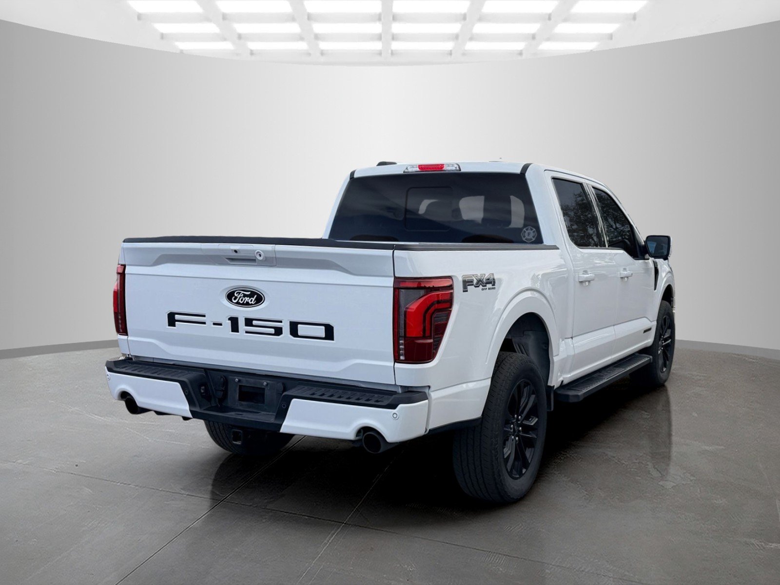 Used 2025 White Ford Lariat image 5