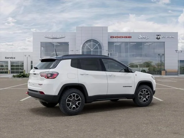 New 2026 Bright White Clear-Coat Exterior Paint Jeep Trailhawk image 4