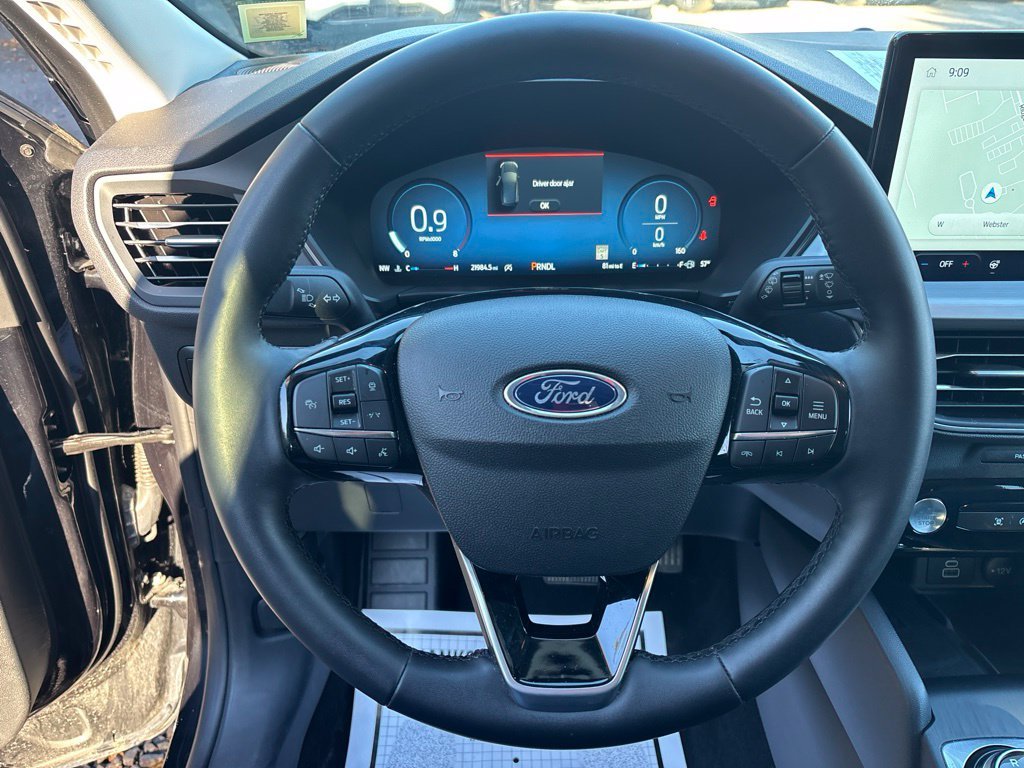 Used 2025 Black Ford Platinum image 22
