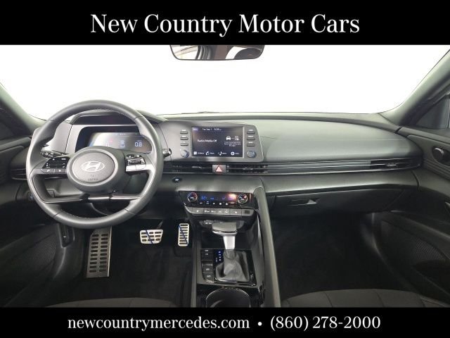 Used 2026 White Hyundai SEL Sport image 16