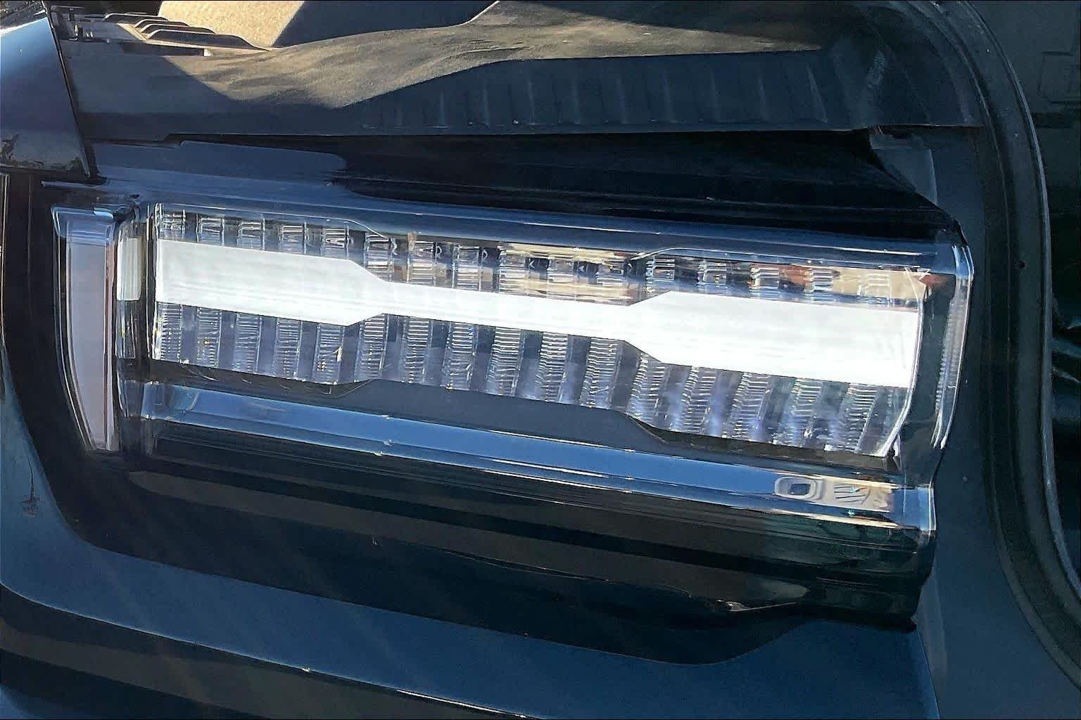 Used 2025 Void Black GMC 2X image 27