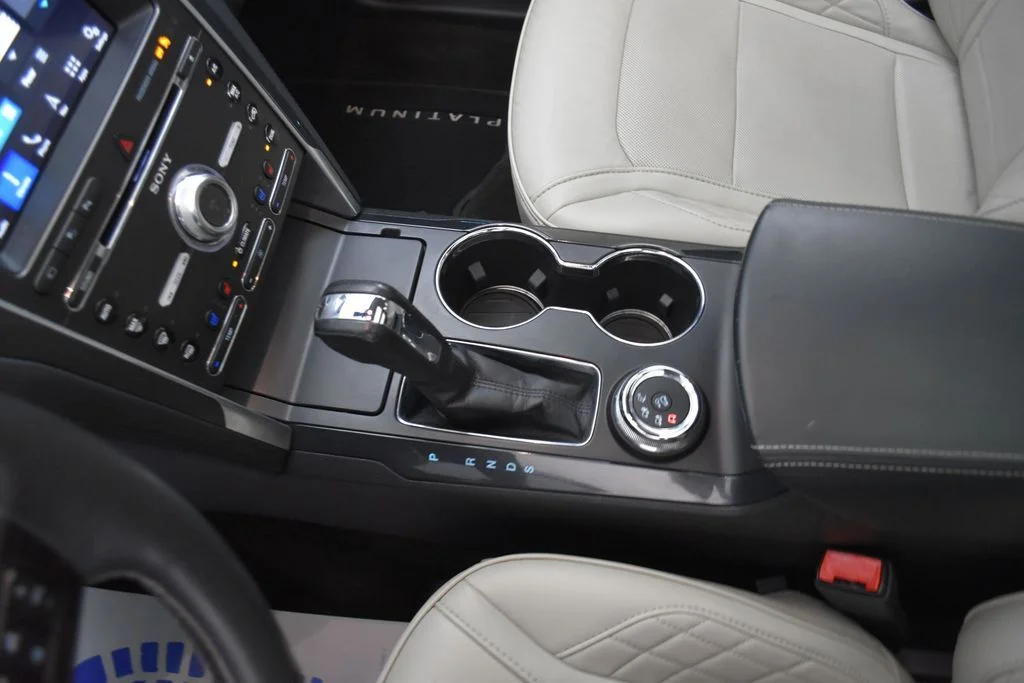 2018 Ford Explorer Platinum - Photo 16