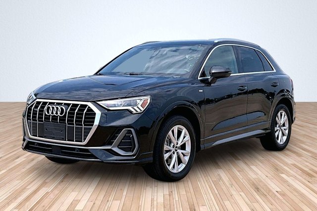 2023 Audi Q3 Premium