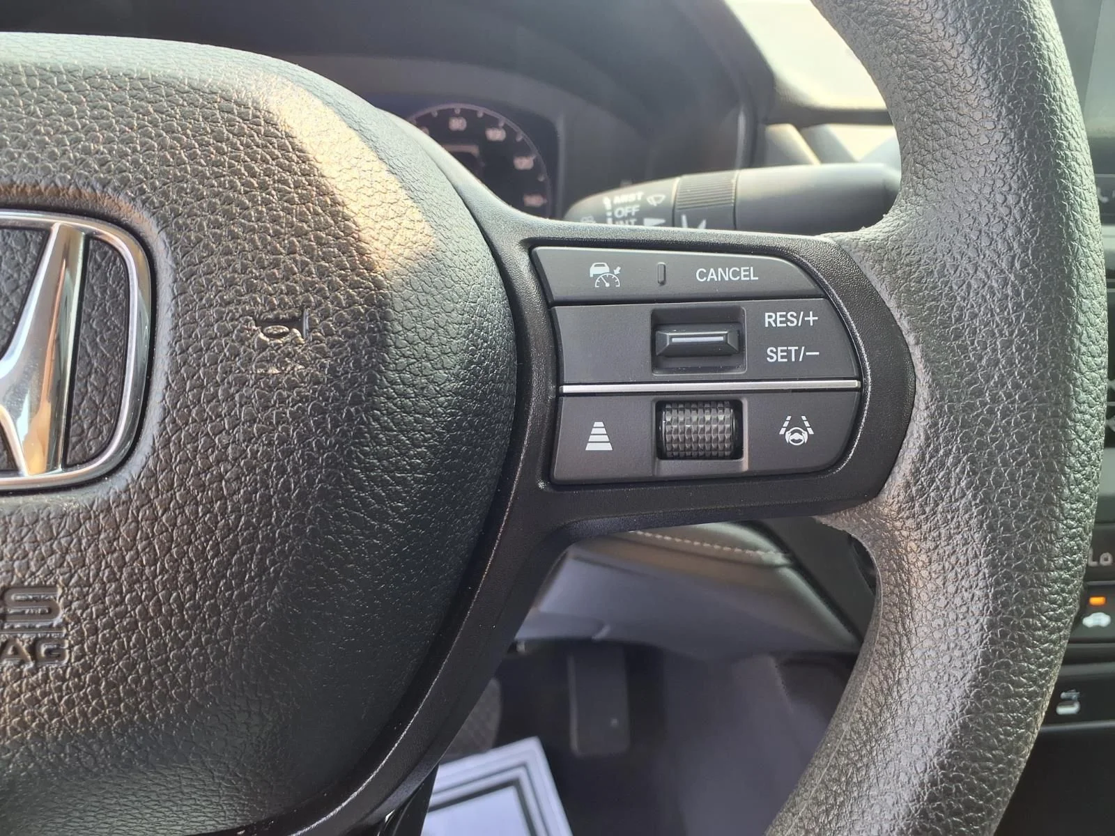 Used 2025 Silver Honda LX image 16