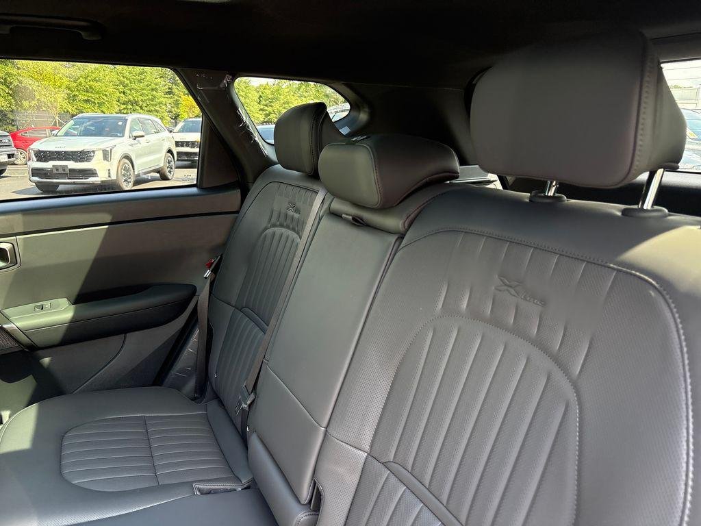 New 2027 Magma Red Matte Kia X-Line S image 25