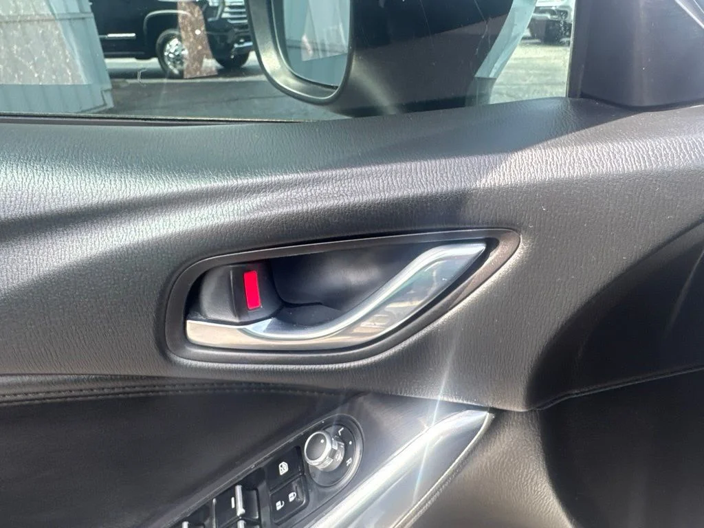 Used 2017 Silver Mazda Touring image 29