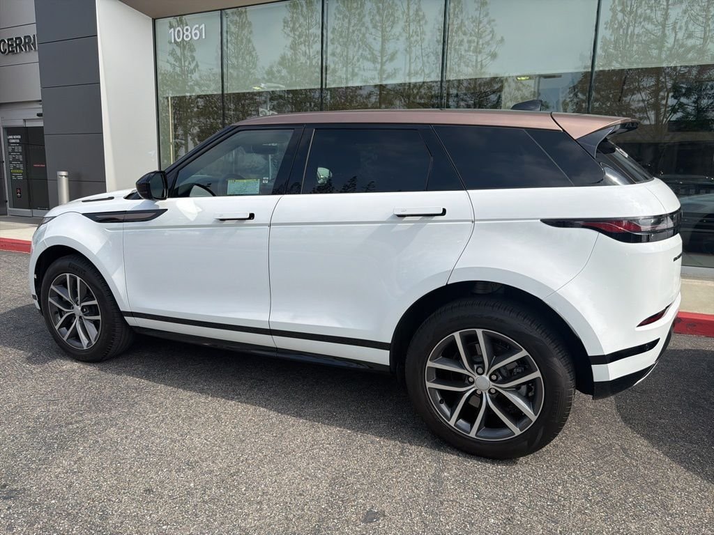 Used 2025 White Land Rover Dynamic image 7