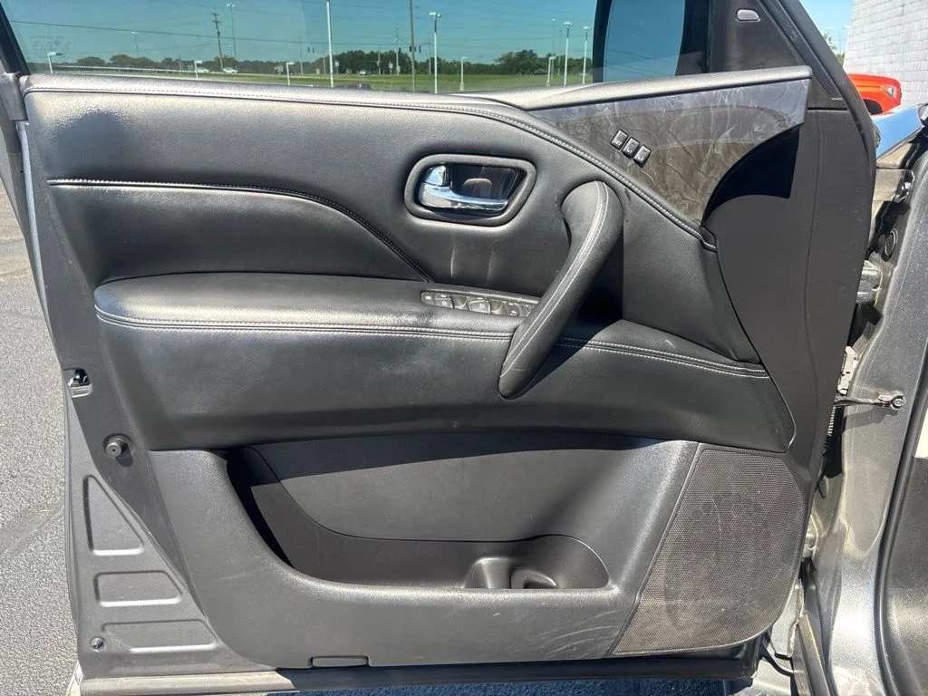 Used 2021 Gray INFINITI LUXE image 6
