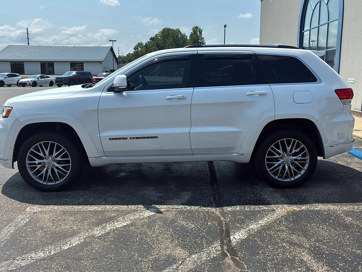 Used 2017 Bright White Clearcoat Jeep Summit image 3