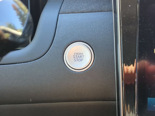 Used 2024 Blue Hyundai SEL image 17