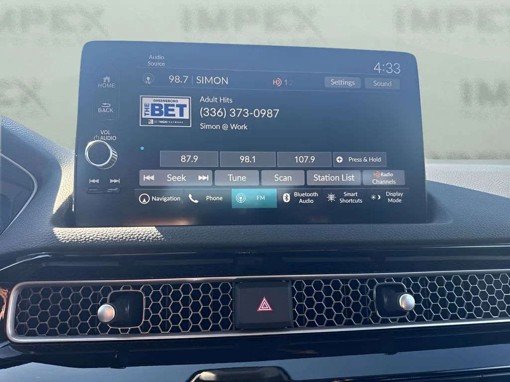 Used 2023 Silver Honda Touring image 18