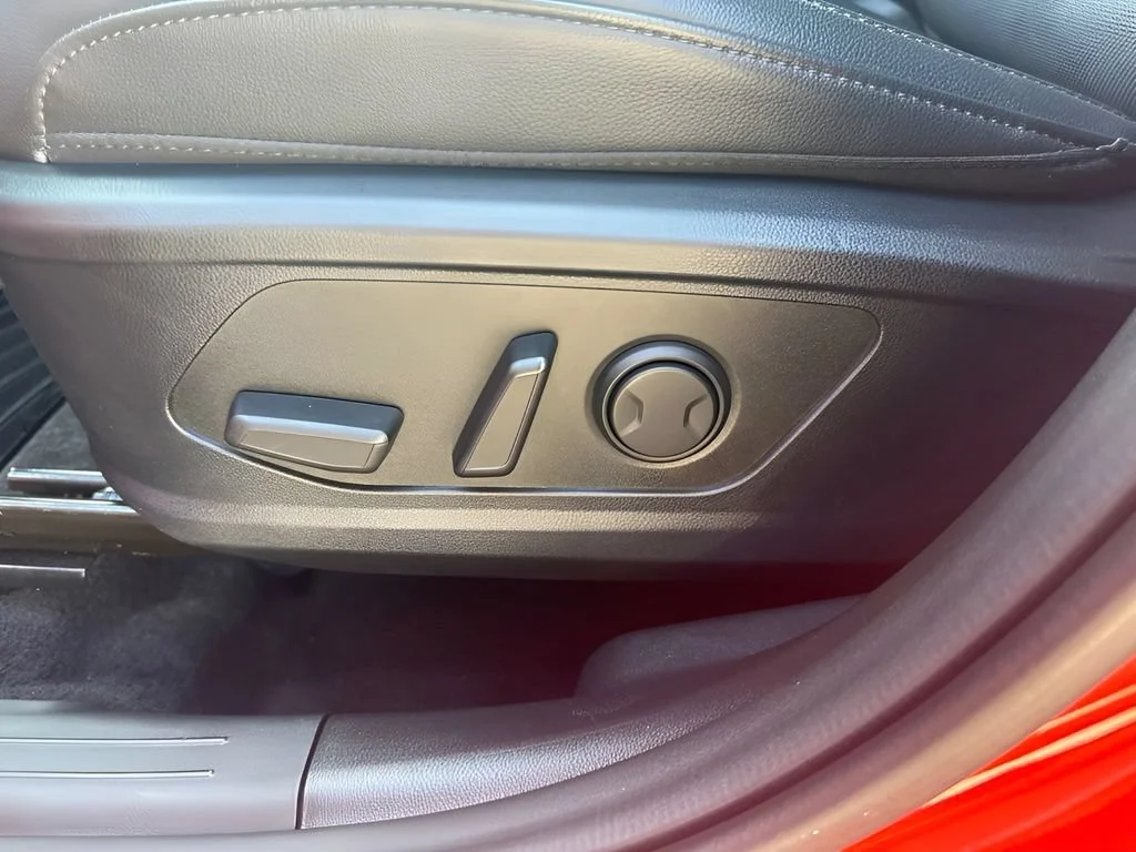 Used 2025 Orange Hyundai XRT image 10