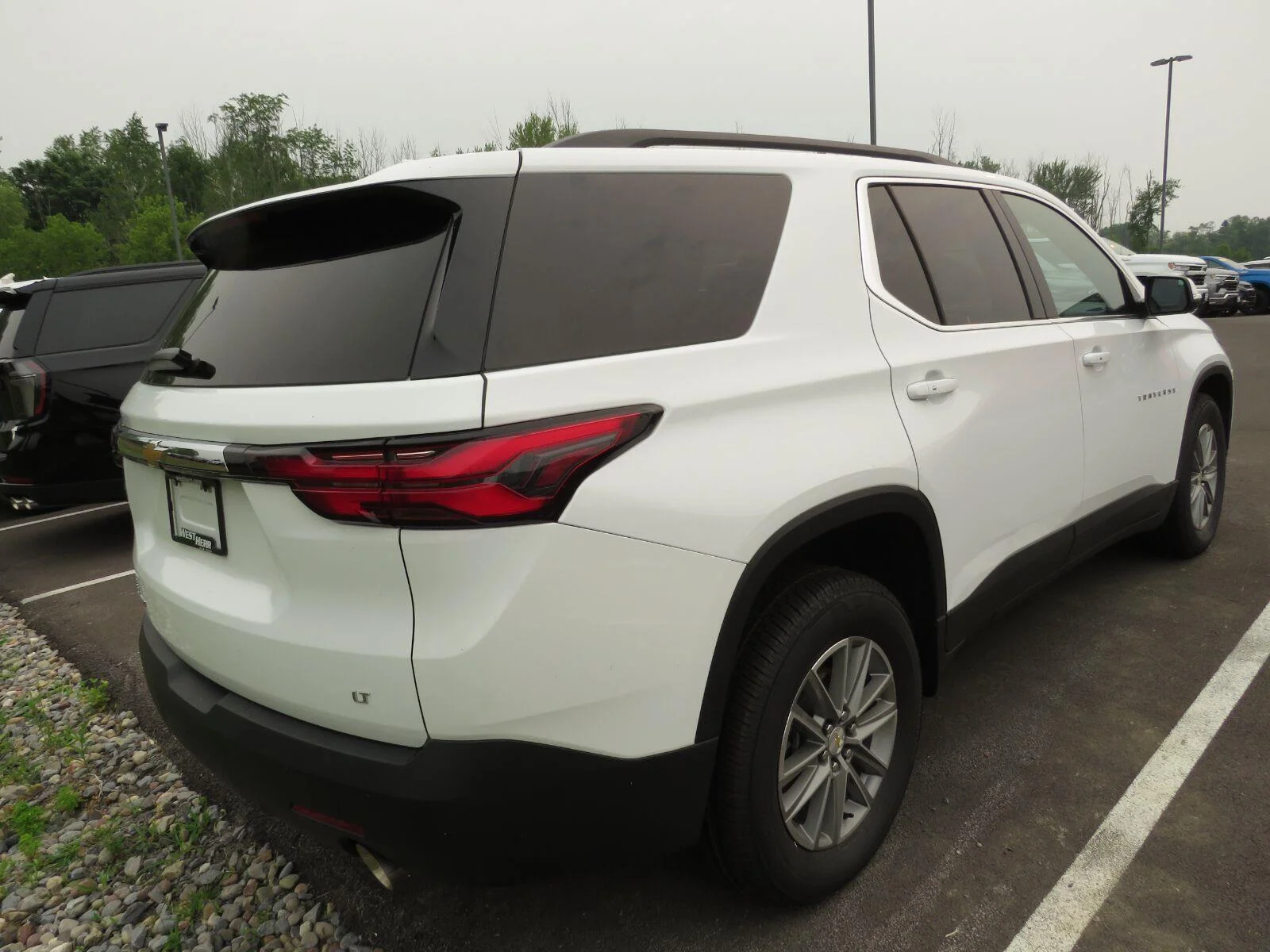 Used 2023 Summit White Chevrolet LT Cloth image 9