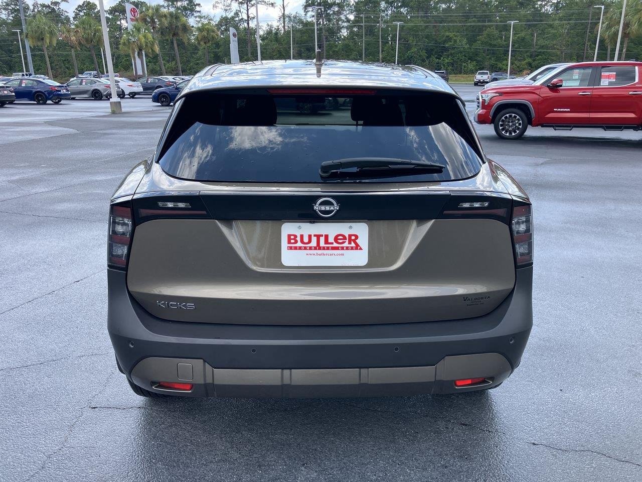 Used 2025 Brown (Canyon Bronze Metallic) Nissan SV image 4
