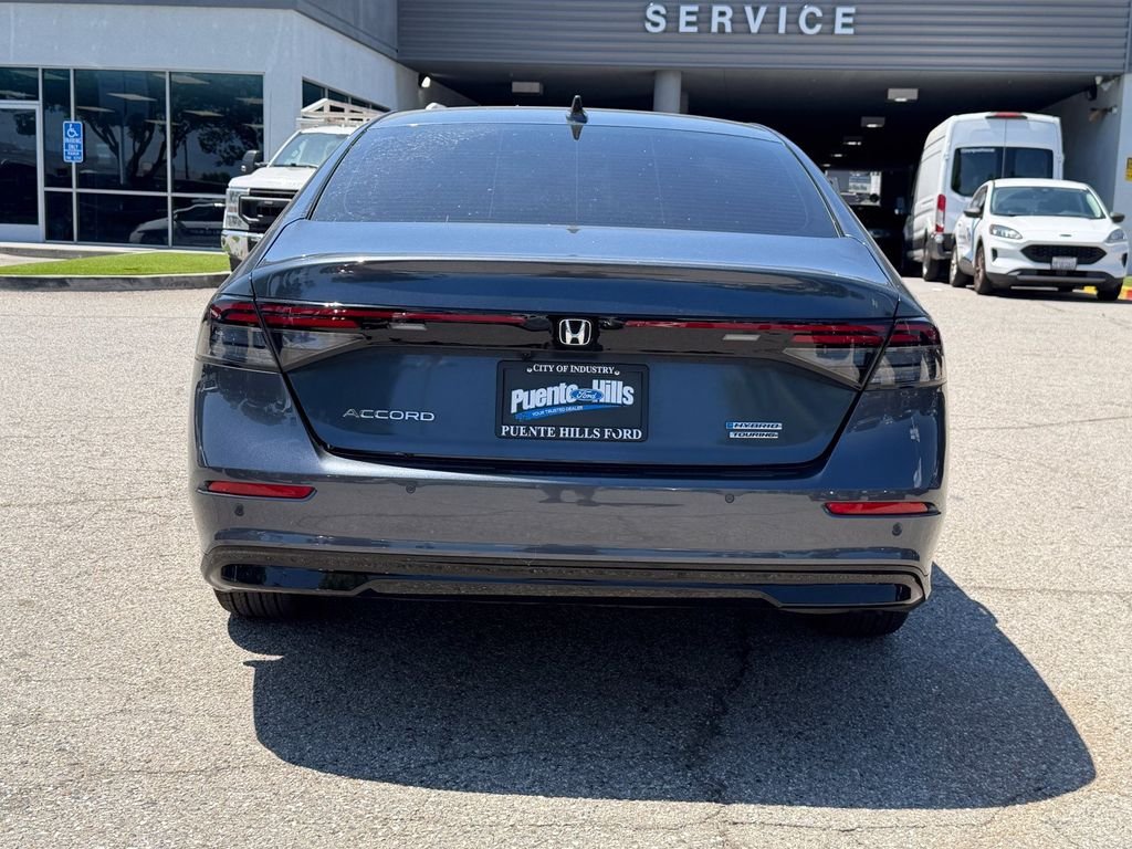 Certified Used 2025  Honda Touring image 5