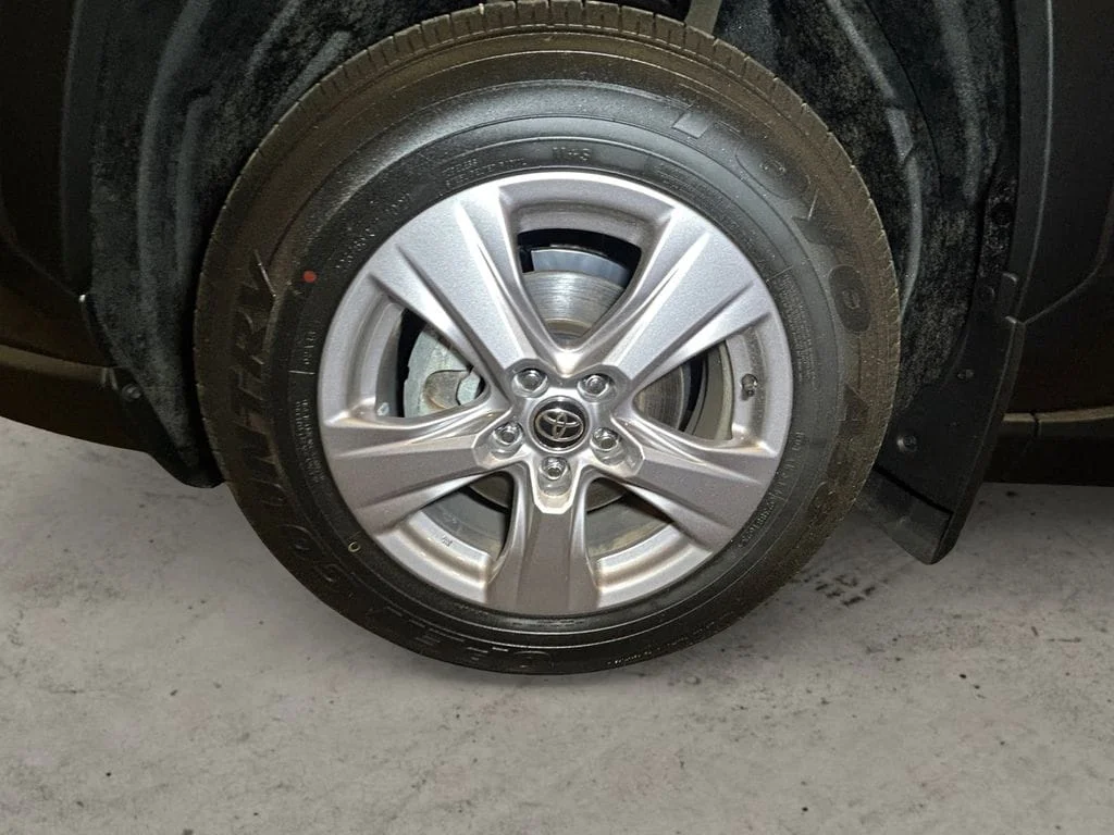 Used 2025 Magnetic Gray Toyota XLE image 14