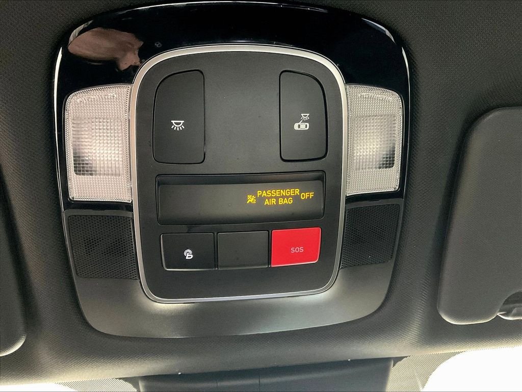 Used 2022 Gray Hyundai SEL image 25