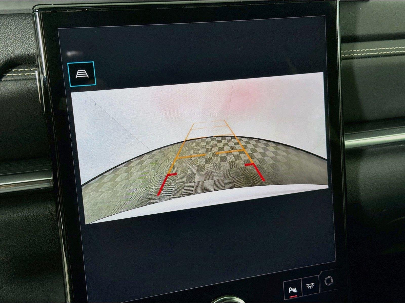 Used 2026 Summit White GMC Elevation image 21