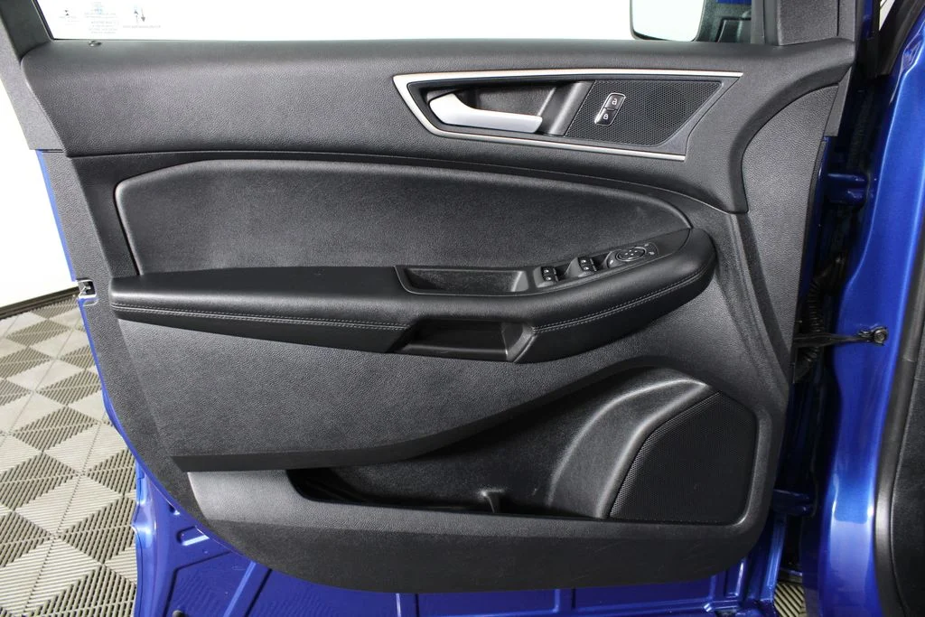 Used 2021 Blue Metallic Ford SEL image 11
