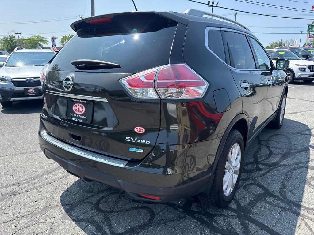 Used 2014 Black Nissan SV image 5