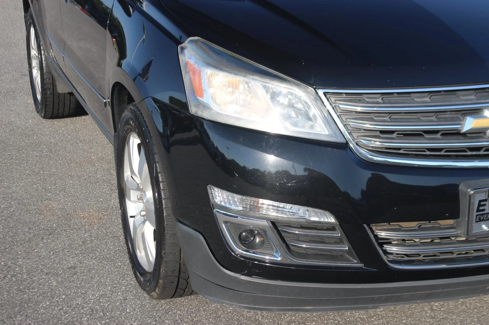 Used 2016 MOSAIC BLACK METALLIC Chevrolet LTZ image 9