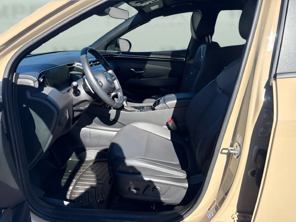 Used 2023 Beige Hyundai Limited image 9