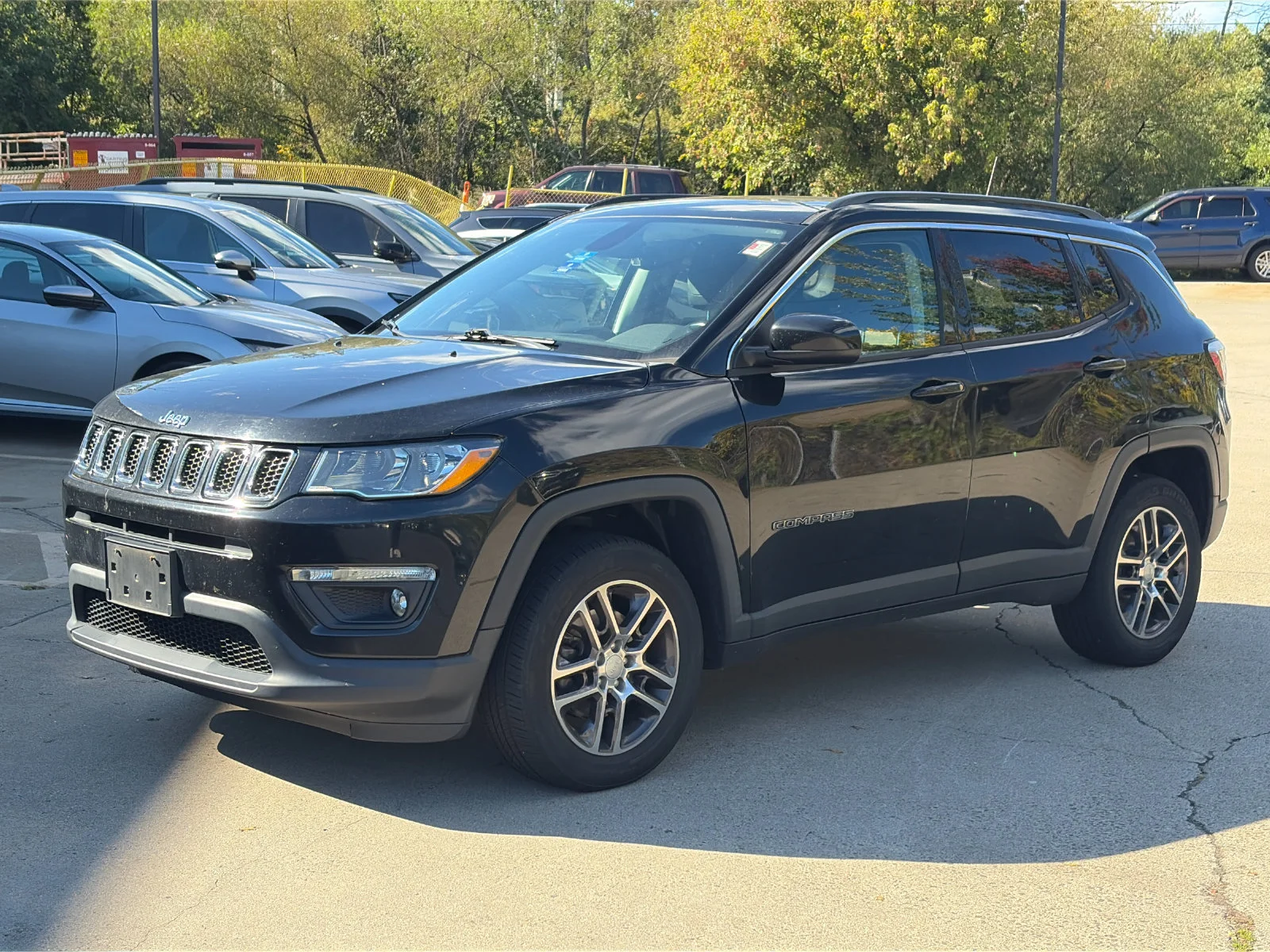 Used 2020 Diamond Black Jeep Latitude image 1