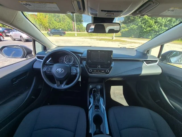 Used 2022  Toyota LE image 13