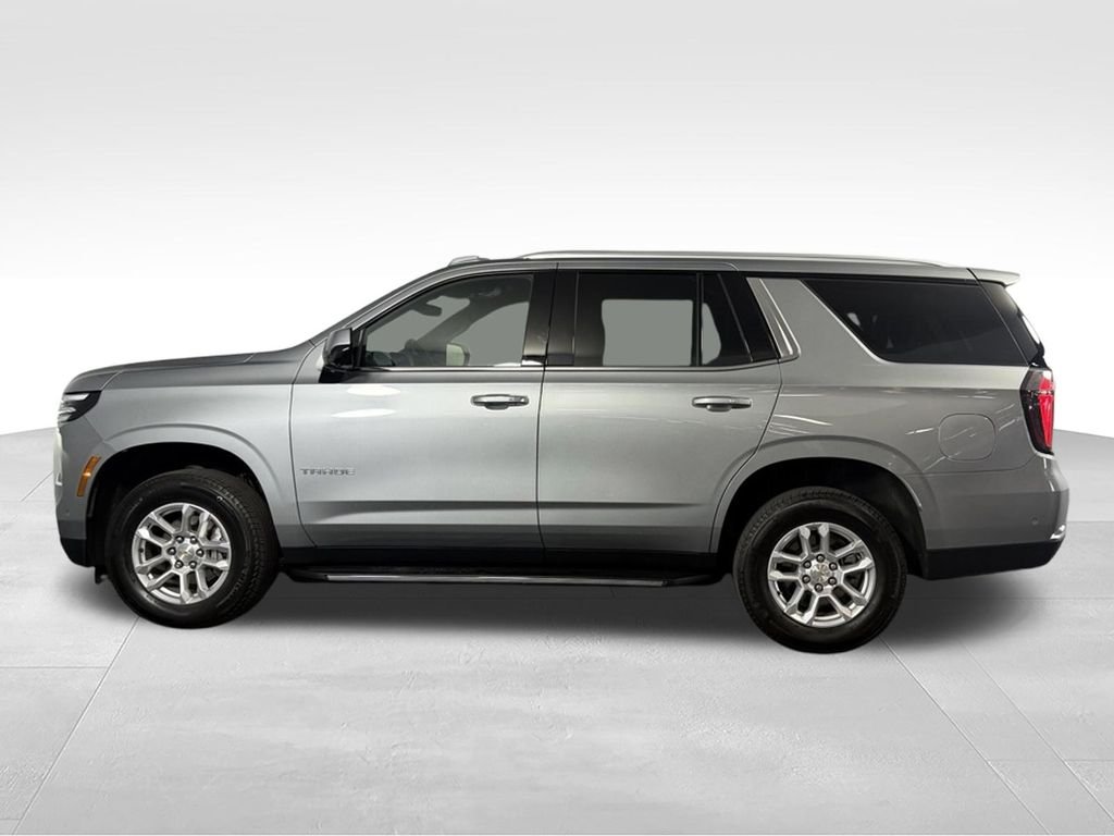 Used 2025 Sterling Gray Metallic Chevrolet LT image 9
