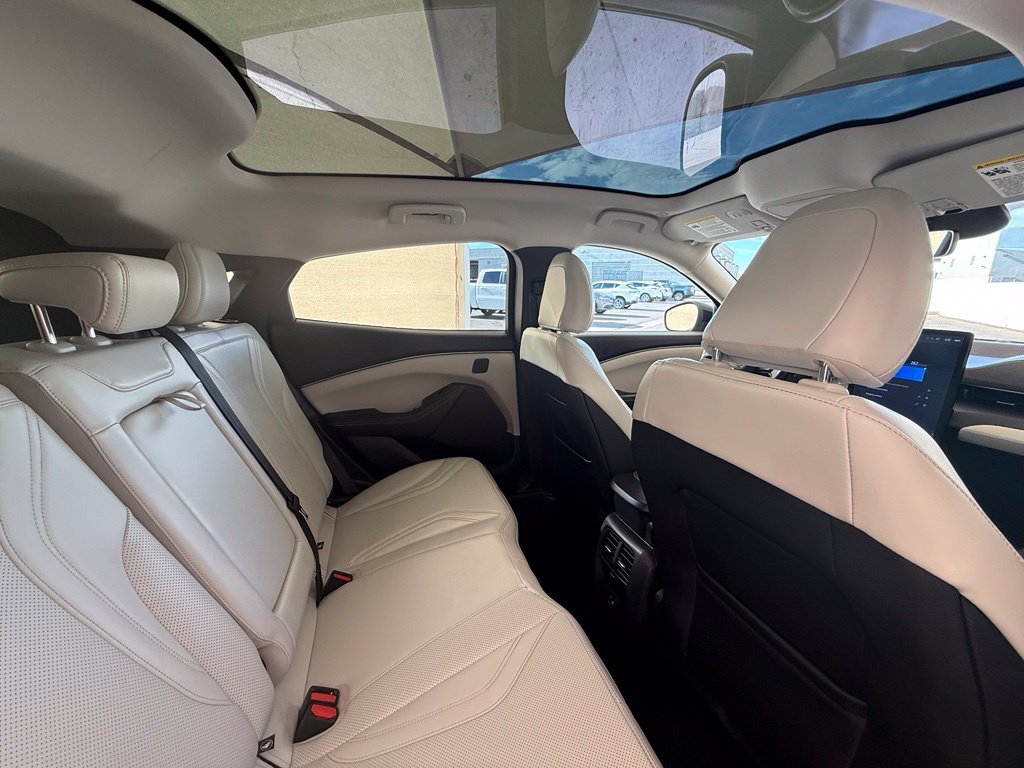 Used 2023 Vapor Blue Ford Premium image 19
