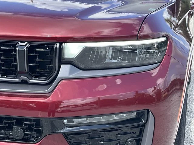 New 2026 Velvet Red Pearl-Coat Exterior Paint Jeep Summit image 10