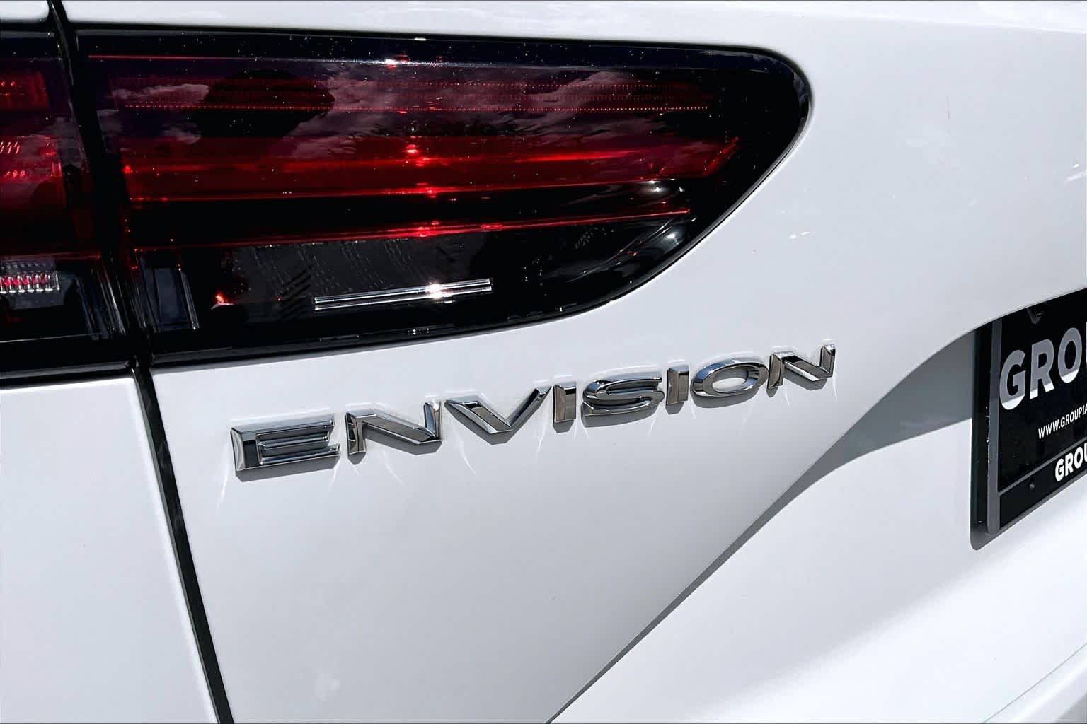 Used 2023 Summit White Buick Essence image 30