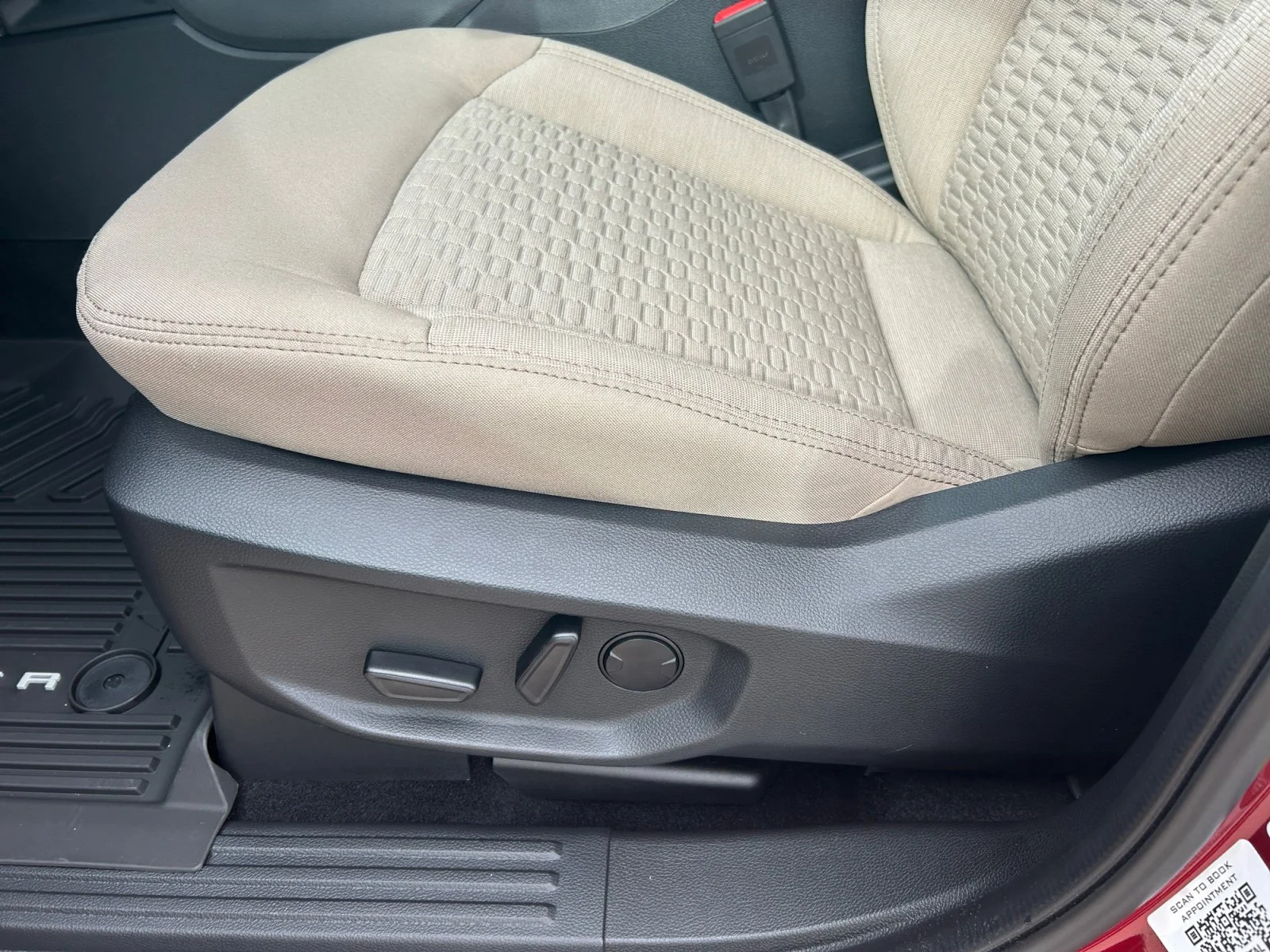 New 2026 Ruby Red Metallic Tinted Clearcoat Ford XLT image 14