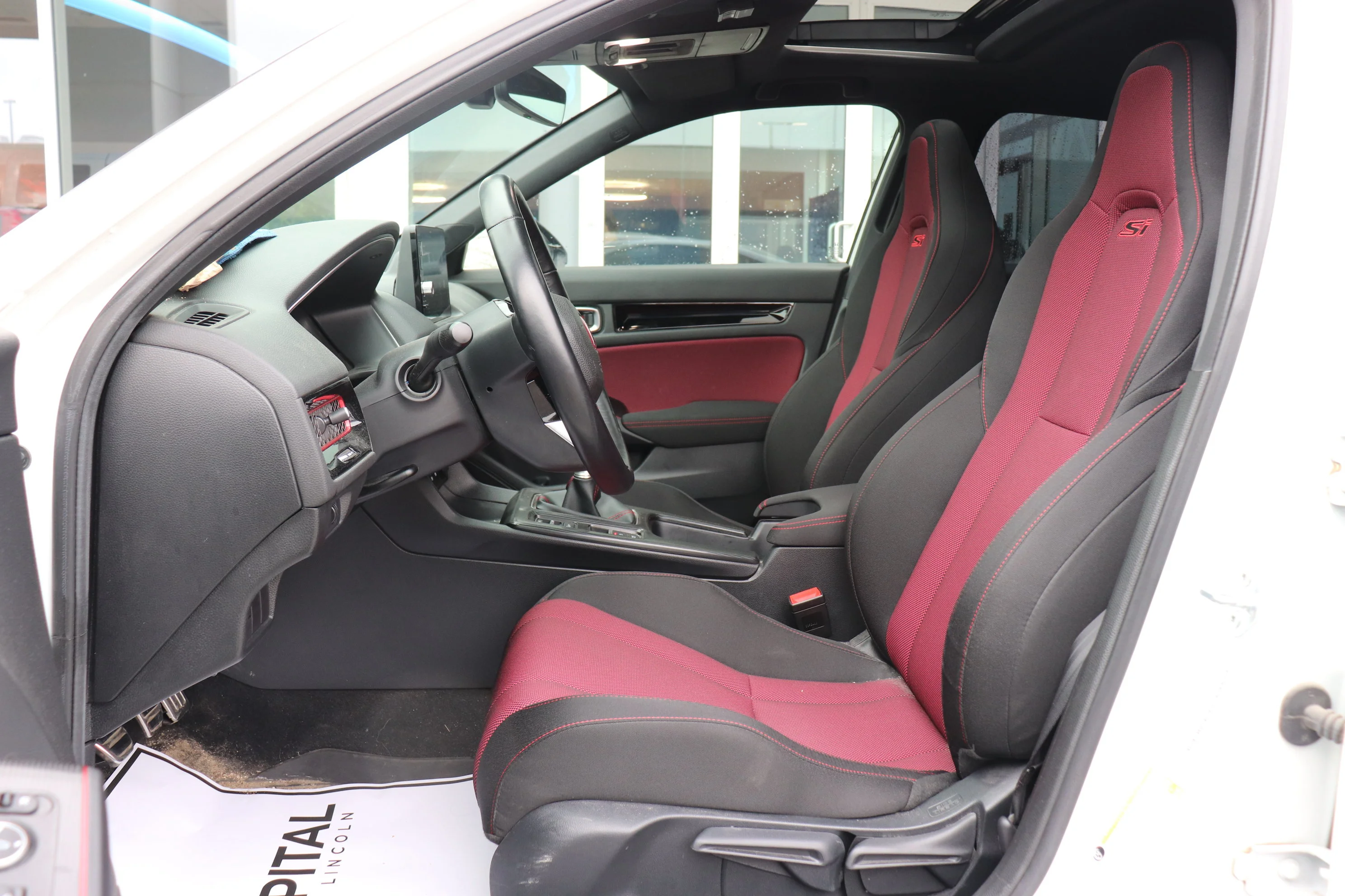 Used 2025  Honda Manual image 8