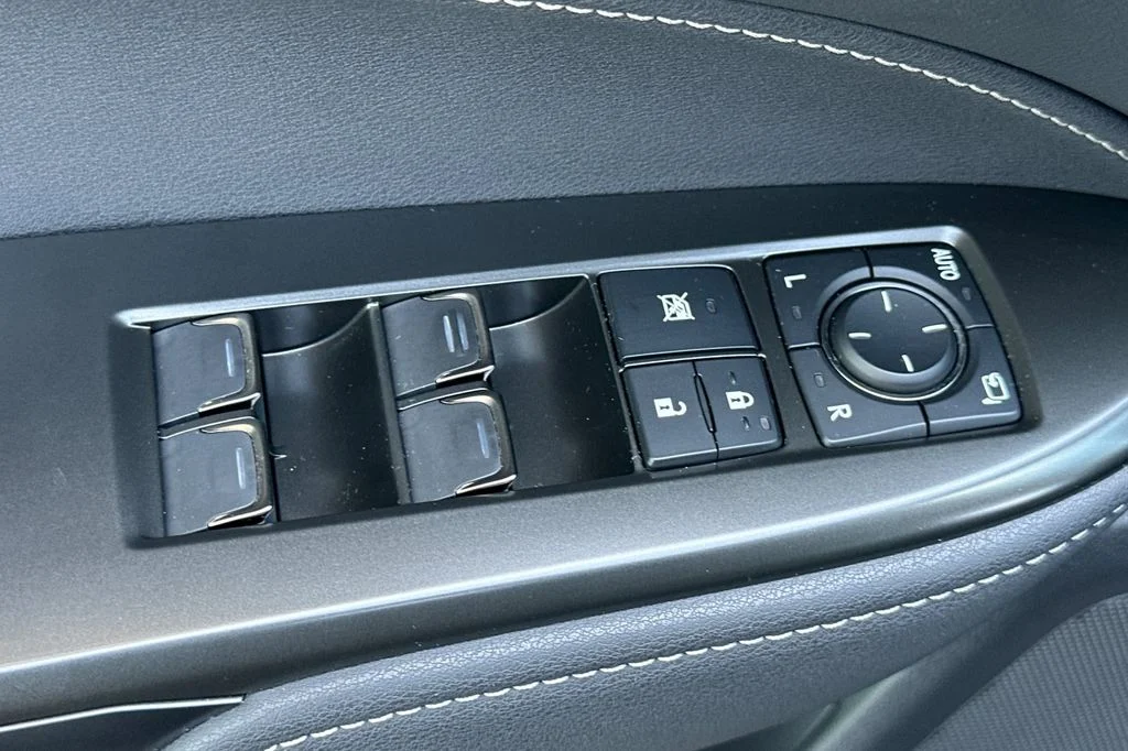 2025 Lexus NX Hybrid 350h - Photo 12