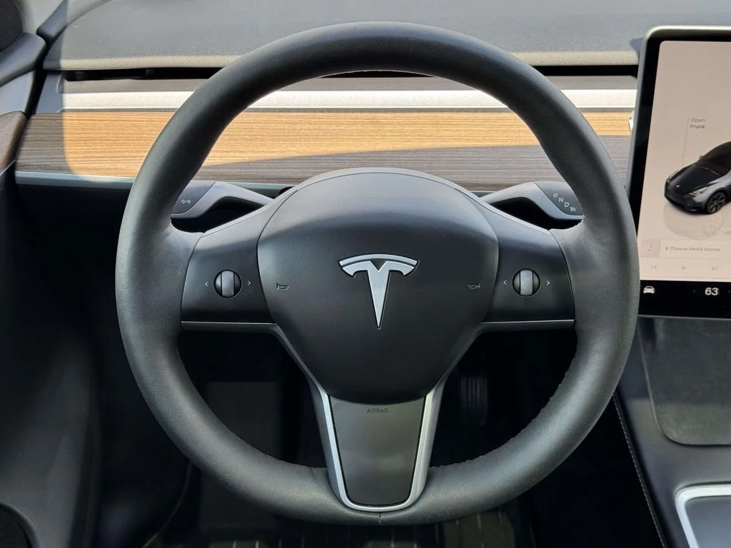 Used 2025 Stealth Gray Tesla Long Range image 18