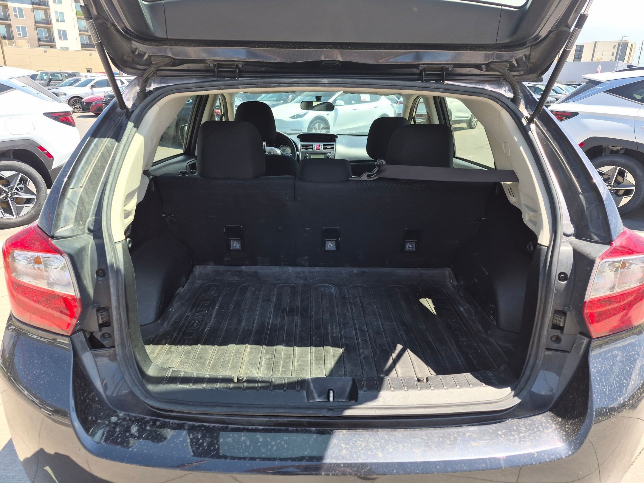 Used 2014 Dark Gray Metallic Subaru 2.0i image 29