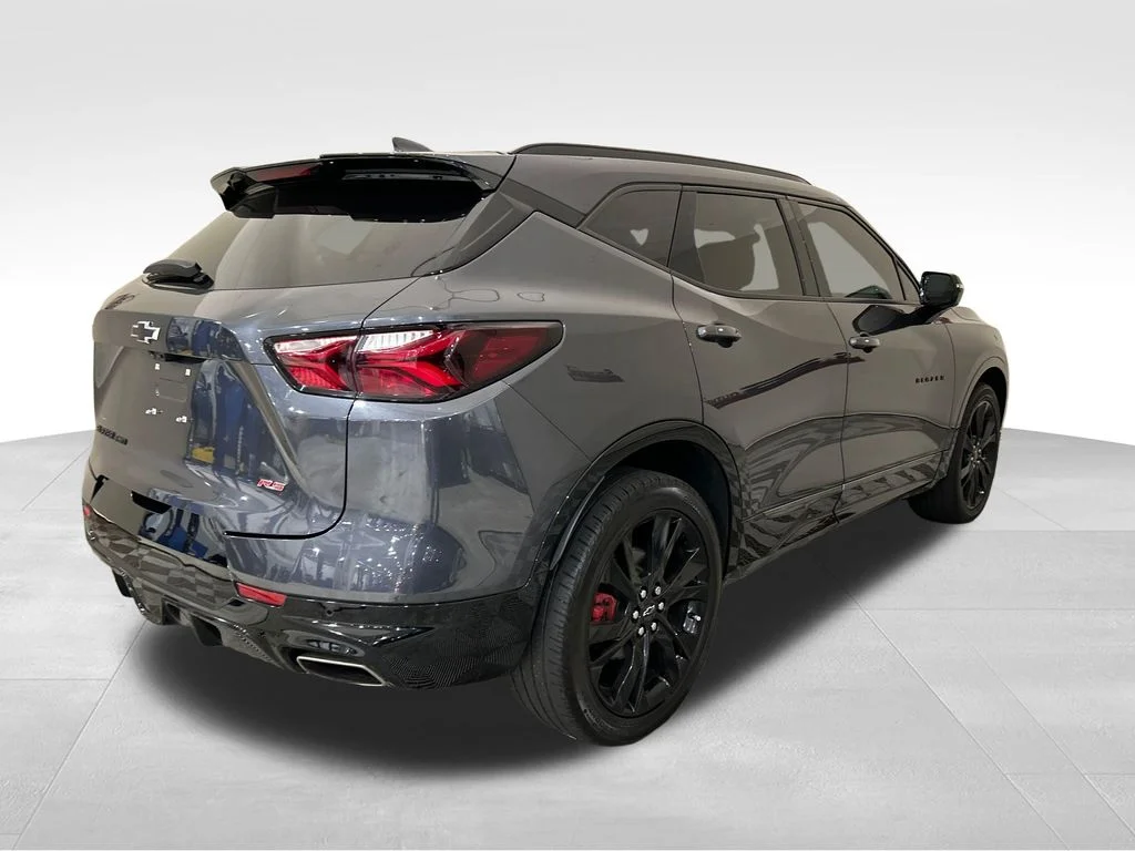 Used 2021 Gray Chevrolet RS image 5