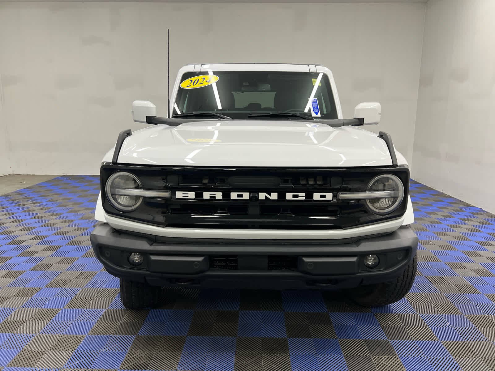 Used 2024 Oxford White Ford Outer Banks image 4