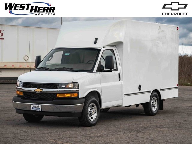 2025 Chevrolet Express Cutaway 3500 1WT