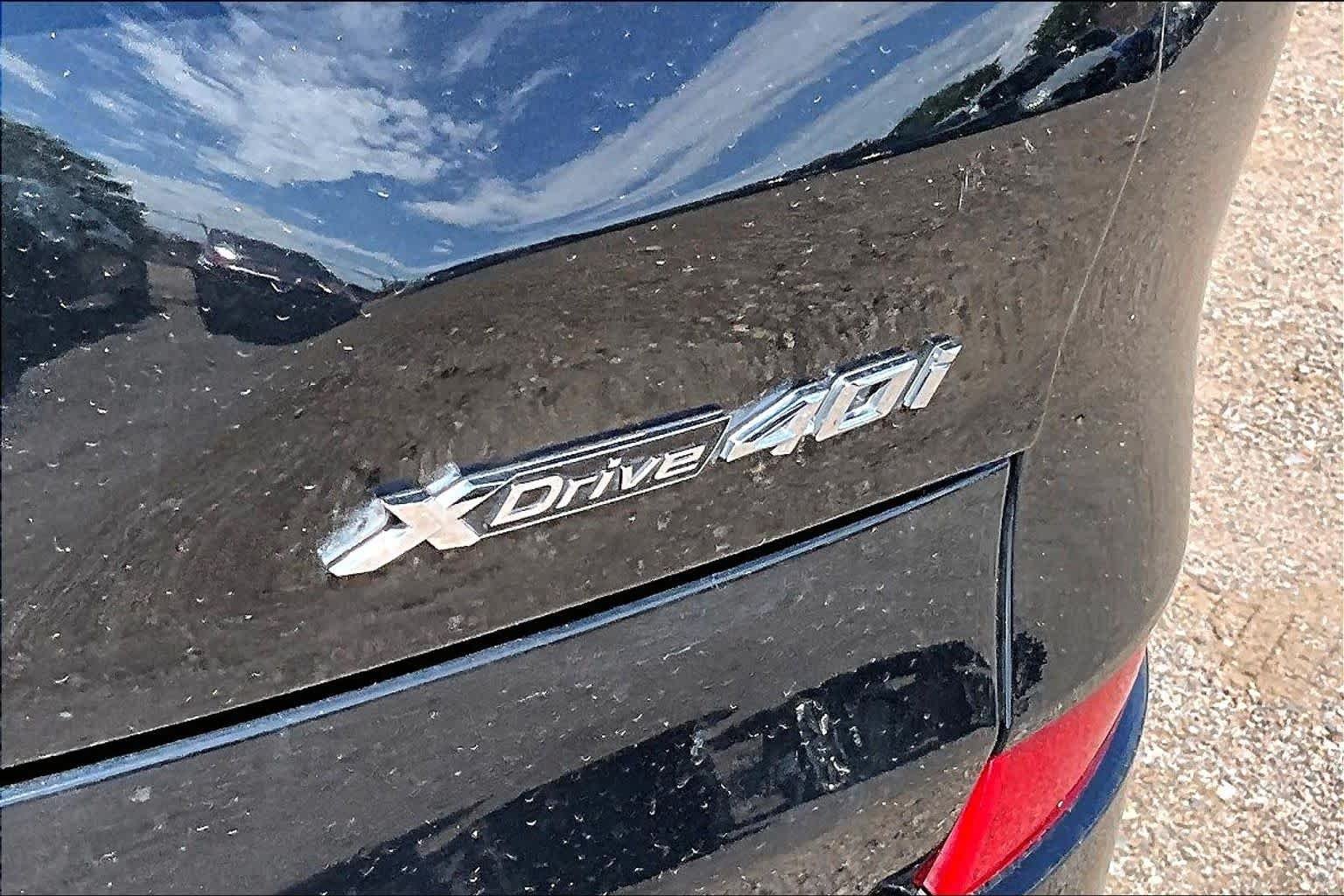 Used 2024 Black Sapphire Metallic BMW xDrive40i image 8