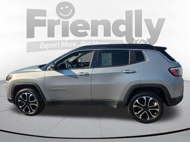 Used 2024 Silver Jeep Limited image 8