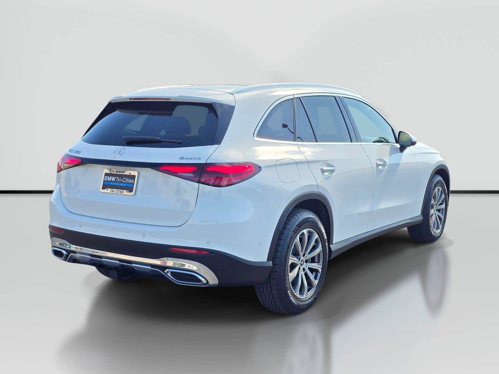 Used 2025 Polar White Mercedes-Benz GLC 300 image 5