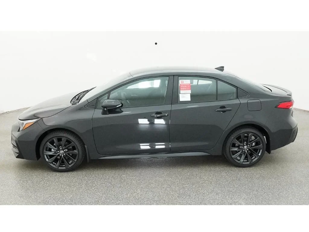 Used 2026  Toyota SE image 4