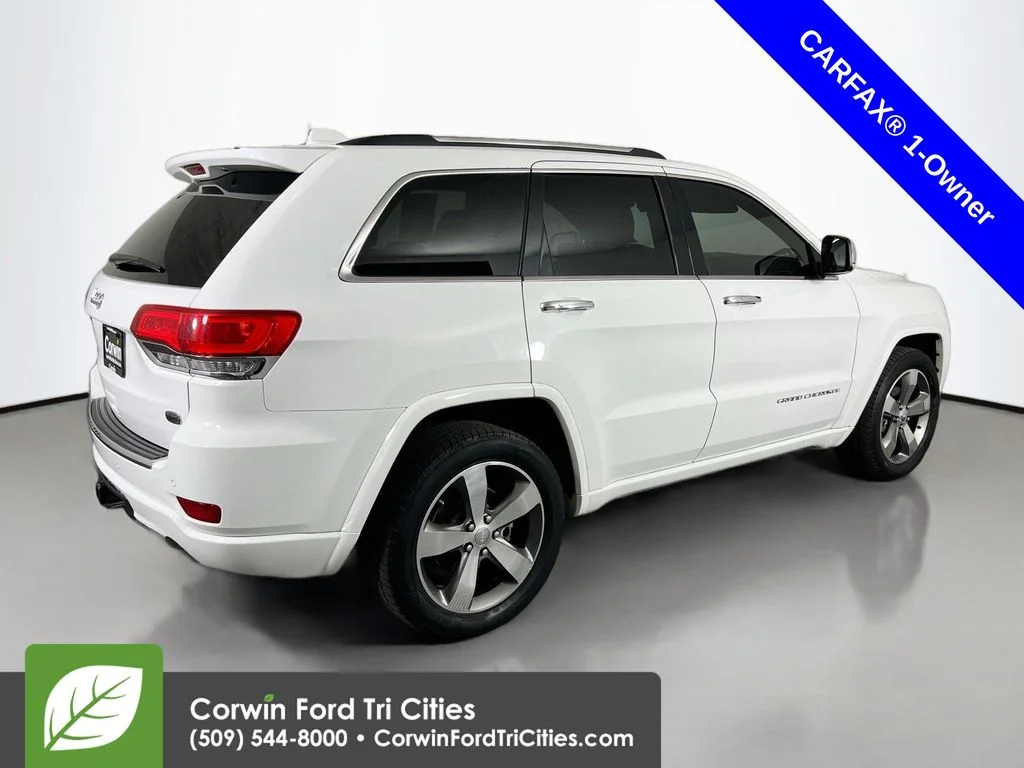 Used 2015 Bright White Clearcoat Jeep Overland image 15