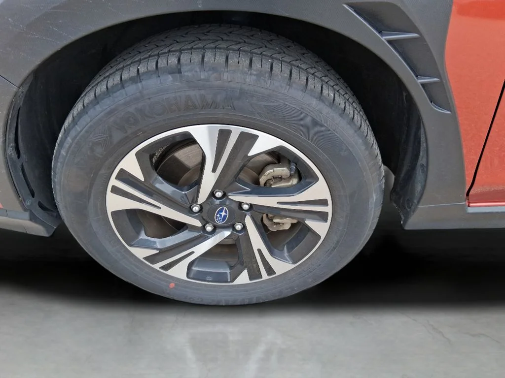 Used 2025 Beige Subaru Premium image 9