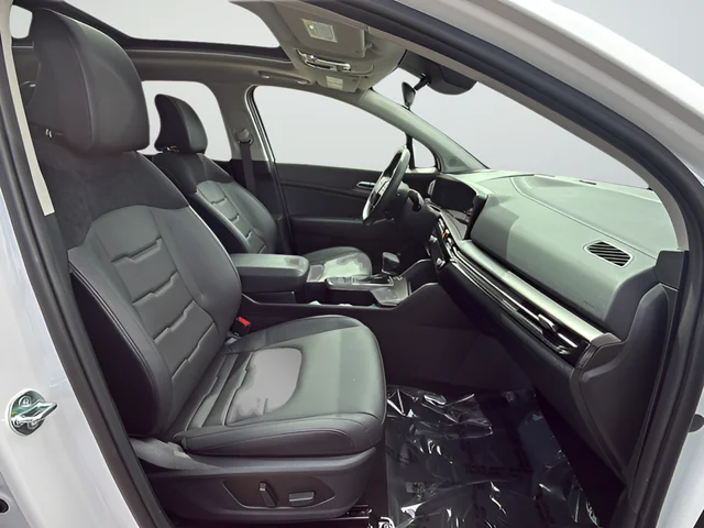 Used 2026 White Kia SX-Prestige image 16